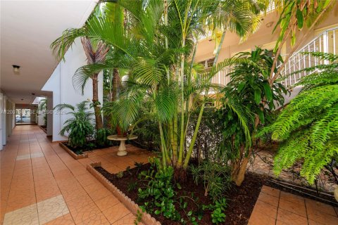 Apartamento en alquiler en Miami Beach, Florida, 1 dormitorio, 54.81 m2 № 2075223 - foto 17