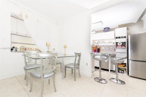 Apartamento en alquiler en Miami Beach, Florida, 1 dormitorio, 54.81 m2 № 2075223 - foto 7