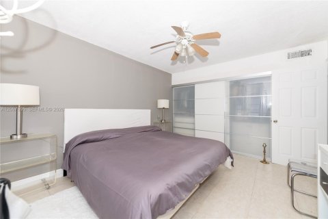 Apartamento en alquiler en Miami Beach, Florida, 1 dormitorio, 54.81 m2 № 2075223 - foto 4