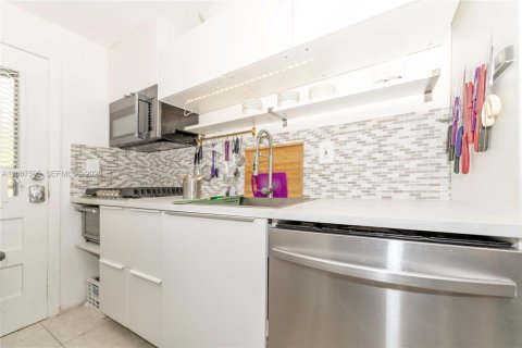 Apartamento en alquiler en Miami Beach, Florida, 1 dormitorio, 54.81 m2 № 2075223 - foto 9