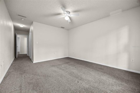 Condo in Gainesville, Florida, 3 bedrooms  № 1746616 - photo 12