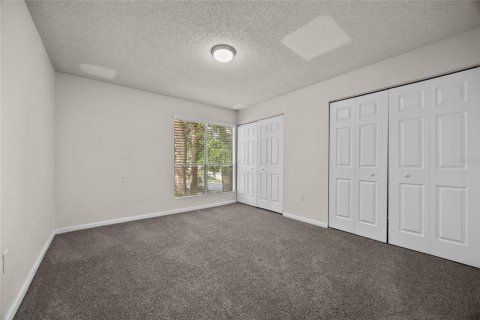Condo in Gainesville, Florida, 3 bedrooms  № 1746616 - photo 16