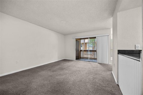 Condo in Gainesville, Florida, 3 bedrooms  № 1746616 - photo 8