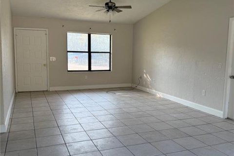 Villa ou maison à louer à Deltona, Floride: 3 chambres, 107.4 m2 № 1918489 - photo 9