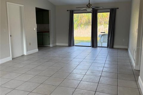 Villa ou maison à louer à Deltona, Floride: 3 chambres, 107.4 m2 № 1918489 - photo 3