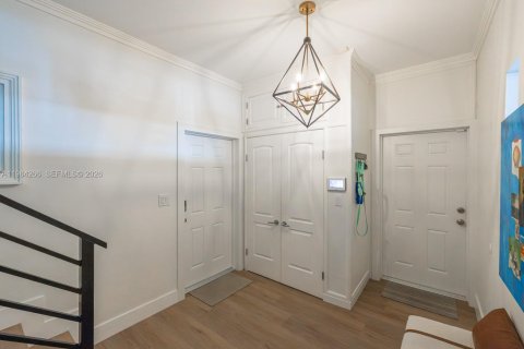 Купить таунхаус в Корал-Гейблс, Флорида 3 спальни, 141.21м2, № 2046790 - фото 11