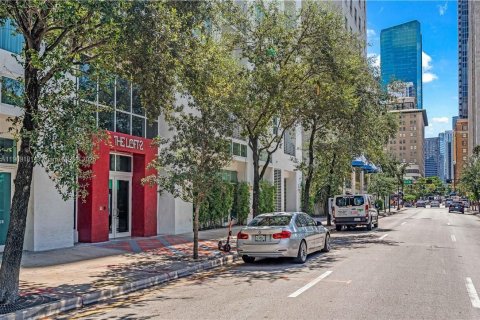 Снять в аренду кондоминиум в Майами, Флорида 1 спальня, 60.48м2, № 1964490 - фото 23