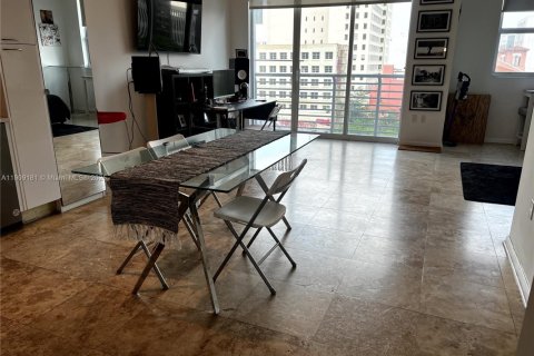 Снять в аренду кондоминиум в Майами, Флорида 1 спальня, 60.48м2, № 1964490 - фото 1