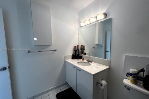 Снять в аренду кондоминиум в Майами, Флорида 1 спальня, 60.48м2, № 1964490 - фото 6