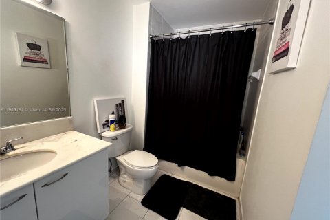Снять в аренду кондоминиум в Майами, Флорида 1 спальня, 60.48м2, № 1964490 - фото 5