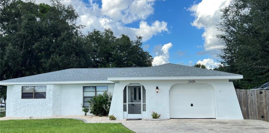 House in Port Charlotte, Florida 2 bedrooms, 113.53 sq.m. № 1910956