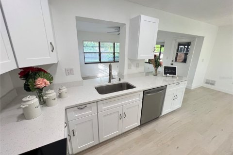 House in Port Charlotte, Florida 2 bedrooms, 113.53 sq.m. № 1910956 - photo 15