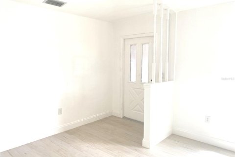 House in Port Charlotte, Florida 2 bedrooms, 113.53 sq.m. № 1910956 - photo 3