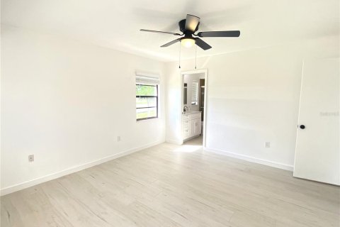 House in Port Charlotte, Florida 2 bedrooms, 113.53 sq.m. № 1910956 - photo 20