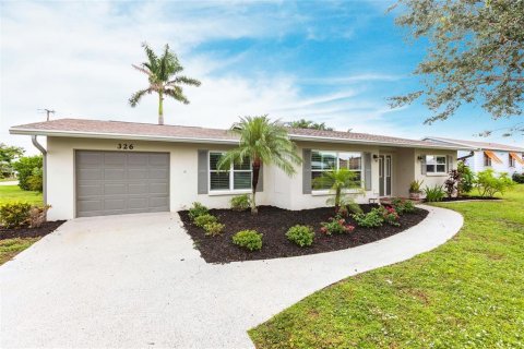 House in Punta Gorda, Florida 2 bedrooms, 128.39 sq.m. № 1908631 - photo 1