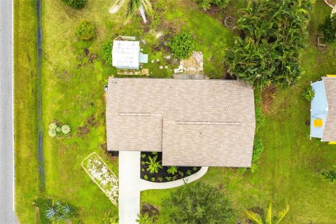 House in Punta Gorda, Florida 2 bedrooms, 128.39 sq.m. № 1908631 - photo 30