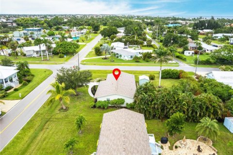House in Punta Gorda, Florida 2 bedrooms, 128.39 sq.m. № 1908631 - photo 27