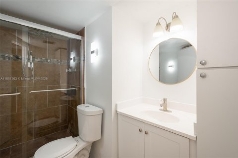 Copropriété à louer à North Miami Beach, Floride: 2 chambres, 103.12 m2 № 1881850 - photo 10