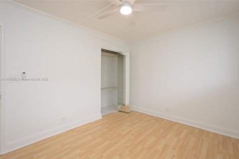 Copropriété à louer à North Miami Beach, Floride: 2 chambres, 103.12 m2 № 1881850 - photo 12