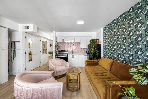 Купить кондоминиум в Майами-Бич, Флорида 37.81м2, № 1955812 - фото 8