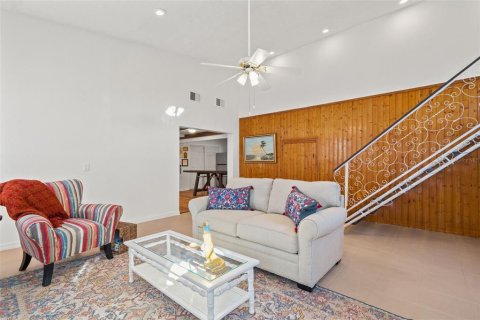 House in Hernando Beach, Florida 2 bedrooms, 125.23 sq.m. № 2227091 - photo 7