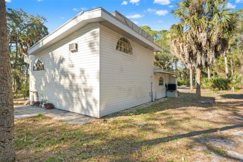 House in Hernando Beach, Florida 2 bedrooms, 125.23 sq.m. № 2227091 - photo 30