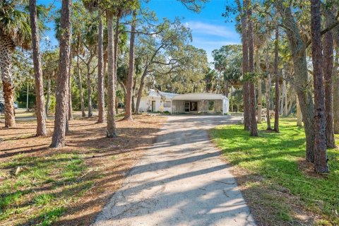 House in Hernando Beach, Florida 2 bedrooms, 125.23 sq.m. № 2227091 - photo 3