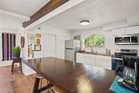 House in Hernando Beach, Florida 2 bedrooms, 125.23 sq.m. № 2227091 - photo 11