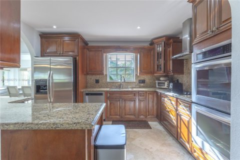 House in Deerfield Beach, Florida 4 bedrooms, 175.31 sq.m. № 1889562 - photo 9