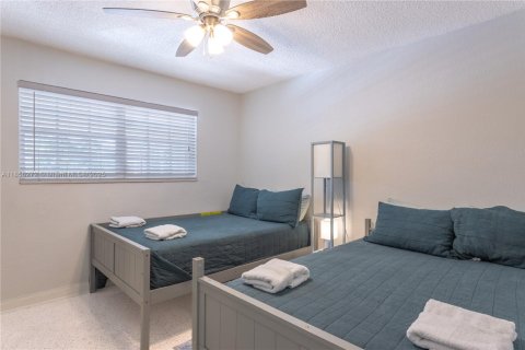 House in Deerfield Beach, Florida 4 bedrooms, 175.31 sq.m. № 1889562 - photo 12