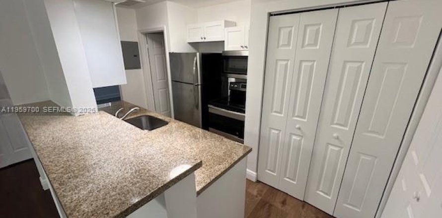 Condo à Hialeah, Floride, 2 chambres № 2019825