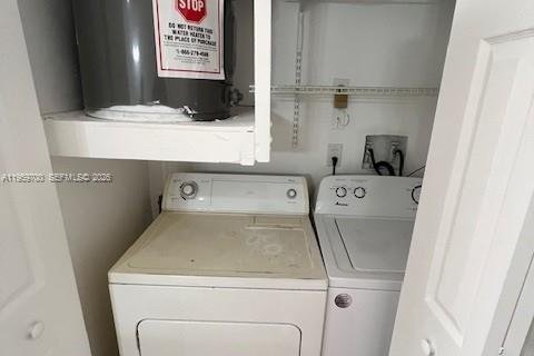 Copropriété à louer à Hialeah, Floride: 2 chambres, 102.19 m2 № 2019825 - photo 7