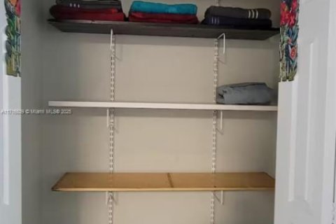 Condominio en venta en Tampa, Florida, 1 dormitorio № 2077309 - foto 19
