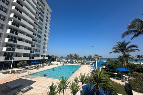 Студия в кондо в Майами-Бич, Флорида № 2026849