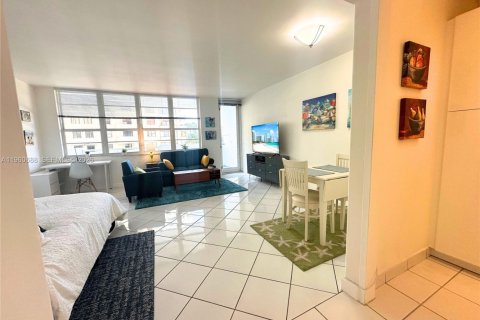 Купить кондоминиум в Майами-Бич, Флорида 49.24м2, № 2026849 - фото 5