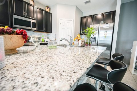 House in Kissimmee, Florida 4 bedrooms, 166.57 sq.m. № 1840640 - photo 4