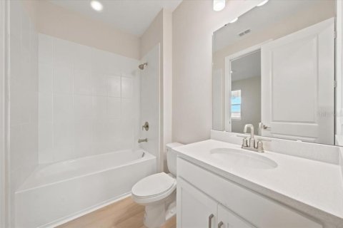 House in Palmetto, Florida 2 bedrooms, 170.75 sq.m. № 2350412 - photo 30