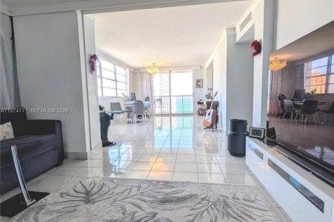 Copropriété à vendre à Hallandale Beach, Floride: 2 chambres, 106.37 m2 № 2036096 - photo 9