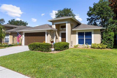 House in Valrico, Florida 3 bedrooms, 155.89 sq.m. № 1805774 - photo 2
