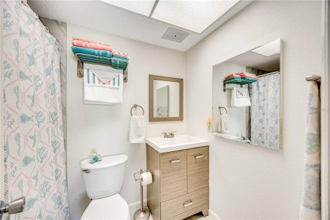 Condo in Venice, Florida, 2 bedrooms  № 1532216 - photo 22