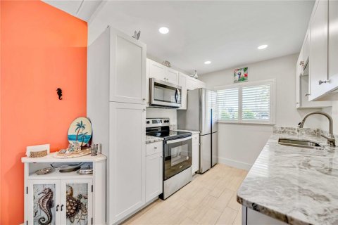 Condo in Venice, Florida, 2 bedrooms  № 1532216 - photo 7