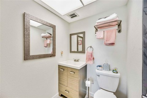 Condo in Venice, Florida, 2 bedrooms  № 1532216 - photo 16