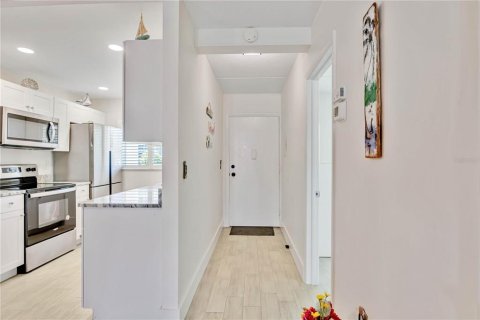 Condo in Venice, Florida, 2 bedrooms  № 1532216 - photo 26