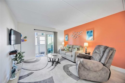 Condo in Venice, Florida, 2 bedrooms  № 1532216 - photo 2