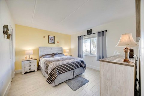 Condo in Venice, Florida, 2 bedrooms  № 1532216 - photo 18
