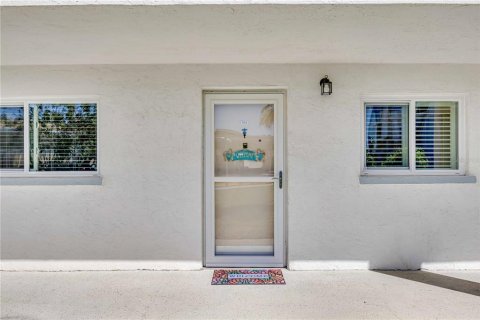 Condo in Venice, Florida, 2 bedrooms  № 1532216 - photo 25