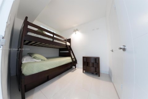 Condominio en alquiler en Miami Beach, Florida, 2 dormitorios, 86.4 m2 № 1959063 - foto 14