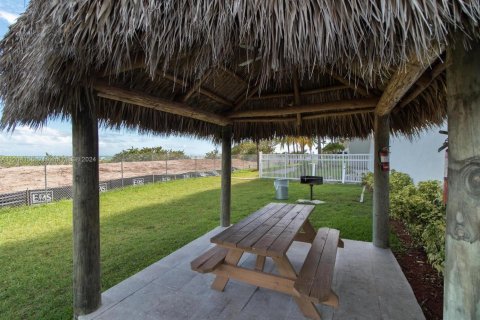 Condominio en alquiler en Miami Beach, Florida, 2 dormitorios, 86.4 m2 № 1959063 - foto 29