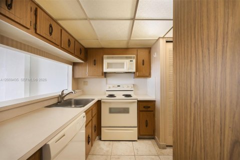 Copropriété à vendre à Miami, Floride: 1 chambre, 71.35 m2 № 2170994 - photo 14