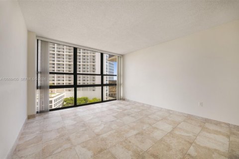 Copropriété à vendre à Miami, Floride: 1 chambre, 71.35 m2 № 2170994 - photo 17